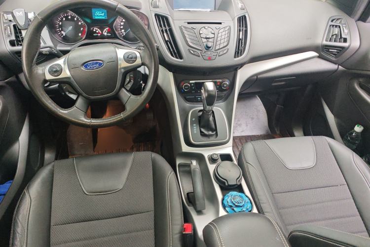 Used Ford Kuga 2013 1.6L GTDi Two-Wheel-Drive Trend Model Center Console