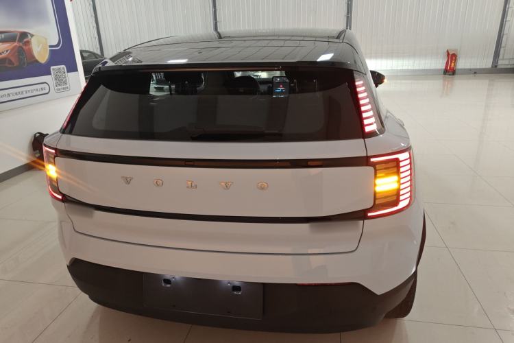 Used Volvo EX30 2025 Rear-Drive Long-Range Plus Model