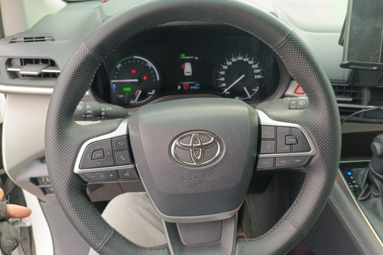 Used Toyota Sienna 2024 2.5L Hybrid Comfort Edition