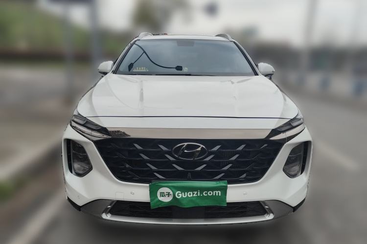 Used Hyundai Santa Fe 2023 Traveler 380T GDi Automatic All-Wheel Drive GLX HTRAC Elite Edition Front