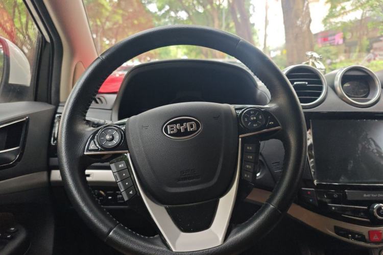 Used BYD S7 2015 2.0T Upgraded Automatic Luxury Version