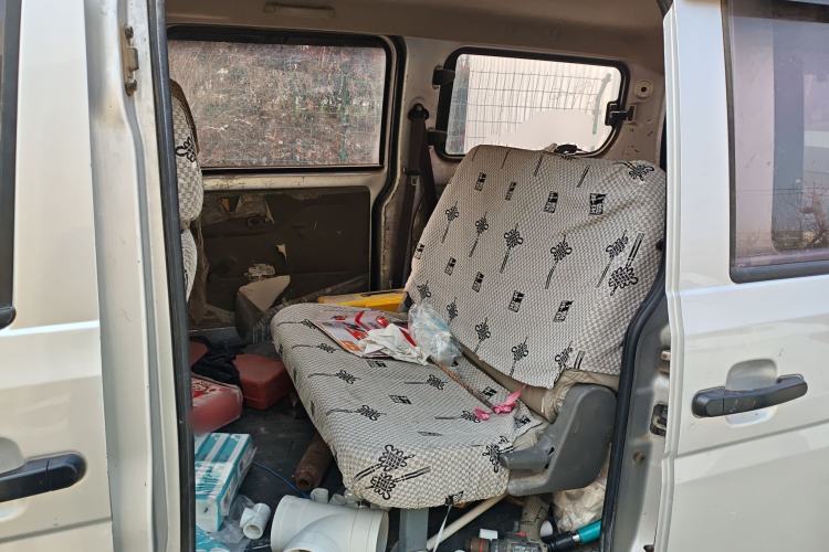 Used Wuling Rongguang V 2018 1.5L Practical Version Left Rear Seat