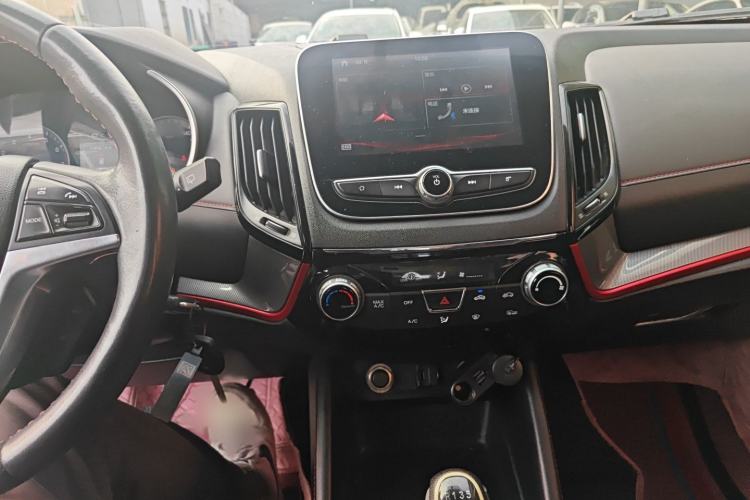 Used Changan CS55 2018 1.5T Manual Colorful Model China V Standard