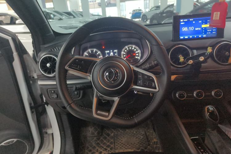 Used Dongfeng Fengon 500 2022 1.5L CVT Enjoyment Version Steering Wheel