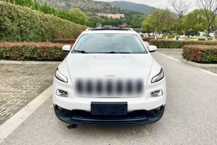 Used Jeep Cherokee 2016 2.0L Superior Edition