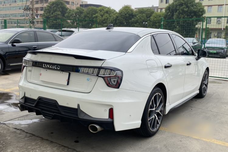 Used Lynk & Co 03 2022 1.5TD DCT JingPro Exterior 5