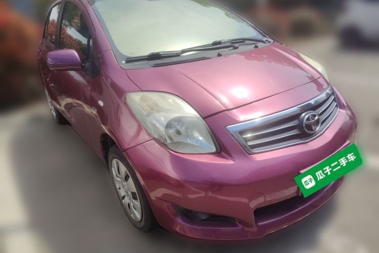 Used Toyota Yaris 2011 1.6E Automatic Charm Edition Front Right 45 Deg