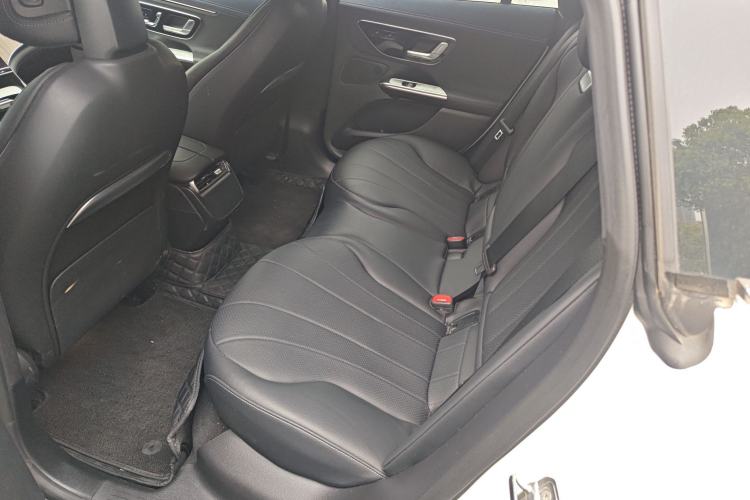 Used Mercedes-Benz EQE 2022 350 Pioneer Edition Left Rear Seat