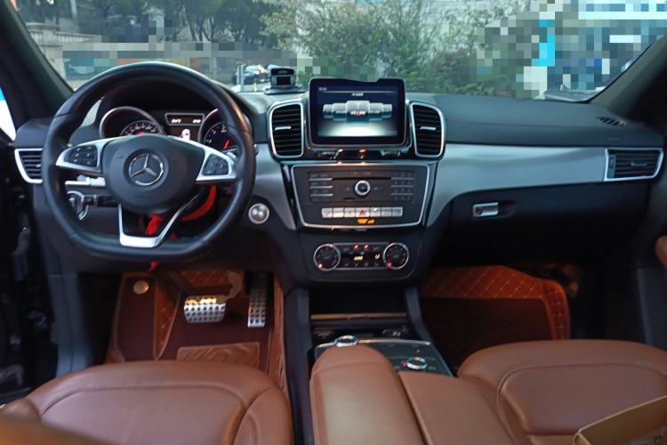 Used Mercedes-Benz GLE AMG 2017 AMG GLE 43 4MATIC Center Console