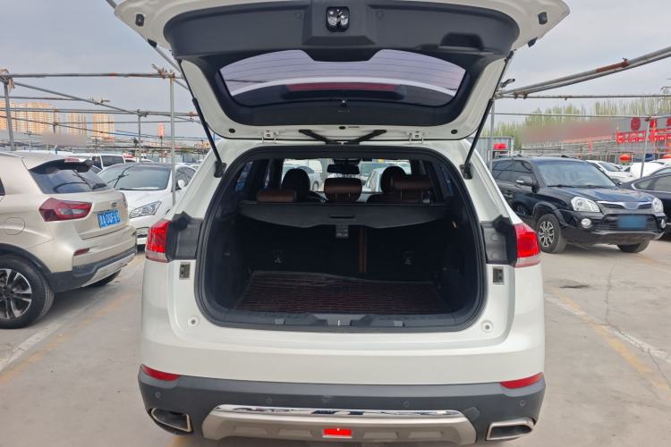 Used Haval H6 2017 Blue Label 2.0T Automatic Two-Wheel Drive Leading Model Trunk