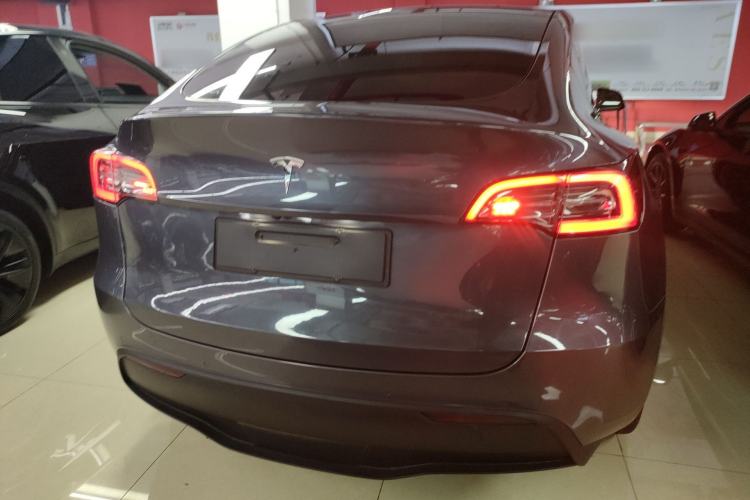 Used Tesla Model Y 2021 Long-Range All-Wheel-Drive Version Rear