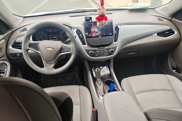 Used Chevrolet Malibu XL 2020 535T CVT Rui Xing Edition Center Console
