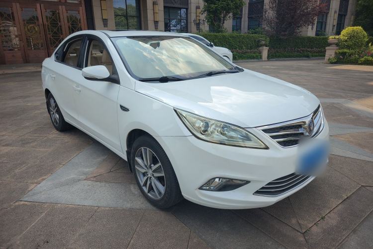 Used CHANGAN Eado 2015 1.6L Manual Luxury Model China V Standard Front Right 45 Deg