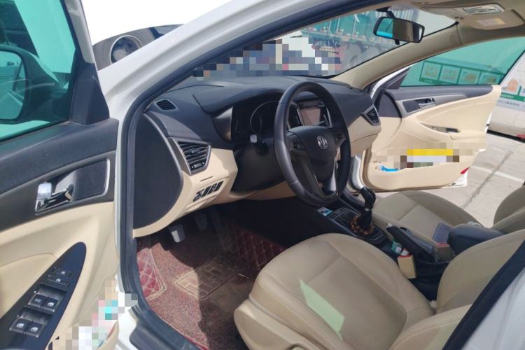 Used CHANGAN Eado 2016 1.6L Manual Fashion Edition Driver Seat