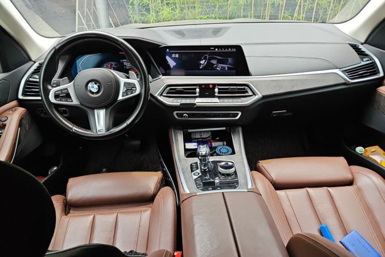 Used BMW X5  Center Console