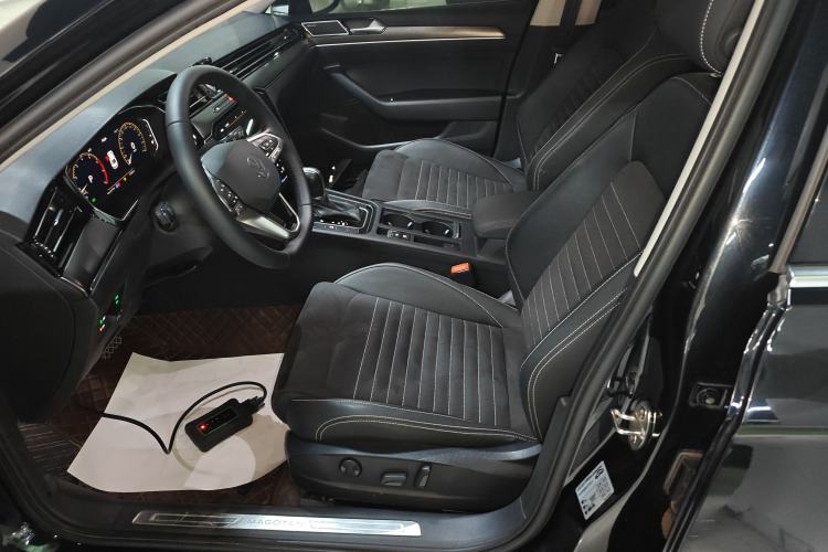 Used Volkswagen Magotan 2020 330TSI DSG Luxury Edition Left Front Seat