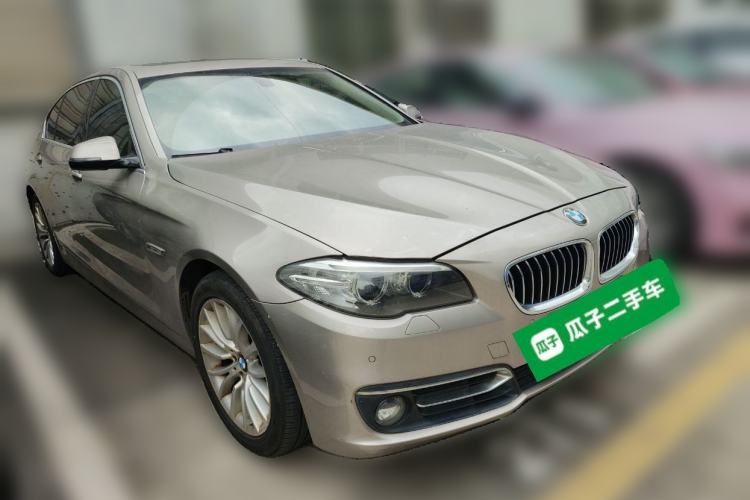 Used BMW 5 Series 2014 525Li Luxury Design Package Front Right 45 Deg