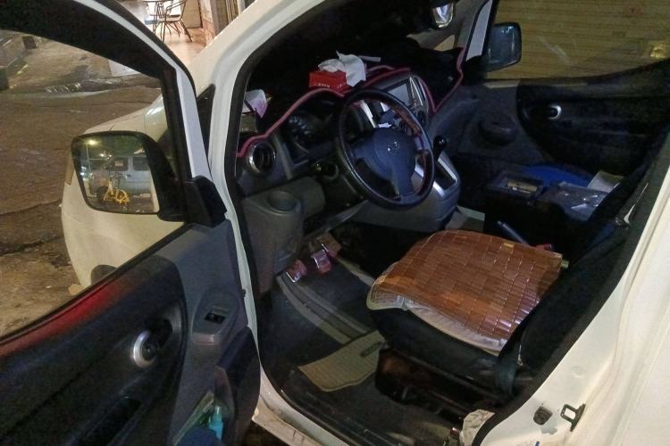 Used Nissan NV200 2013 1.6L Luxury Model China IV Standard