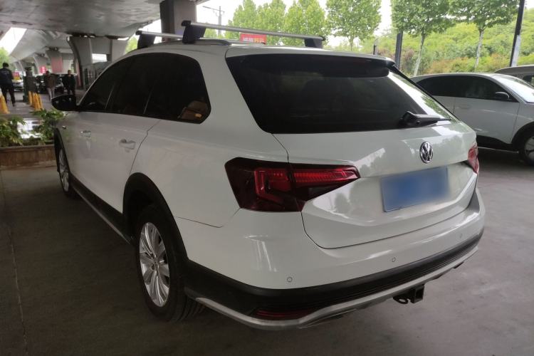 Used Volkswagen C-TREK 2020 1.5L Automatic Fashion Edition