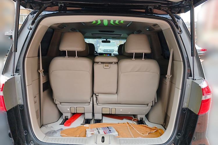 Used Honda Elysion 2012 2.4L VTi Luxury Edition
