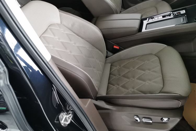 Used Volkswagen Viloran 2022 380TSI Prestige Edition Right Front Seat