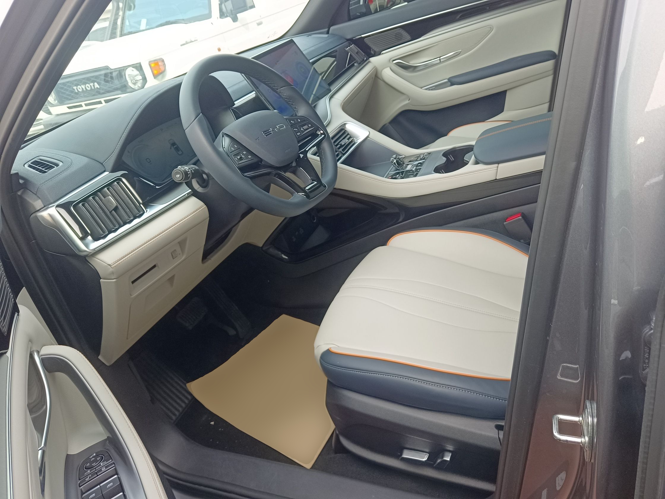 Переднее сиденье в автомобиле