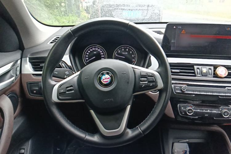 Used BMW X1 2020 sDrive25Li Leading Model Steering Wheel