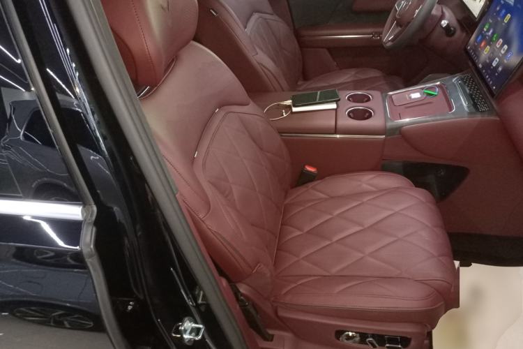 Used VOYAH Titan 2026 Model Max+ Right Front Seat