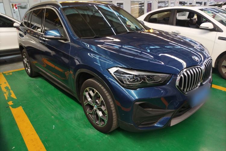 Used BMW X1 2022 sDrive25Li Leading Model Front Right 45 Deg