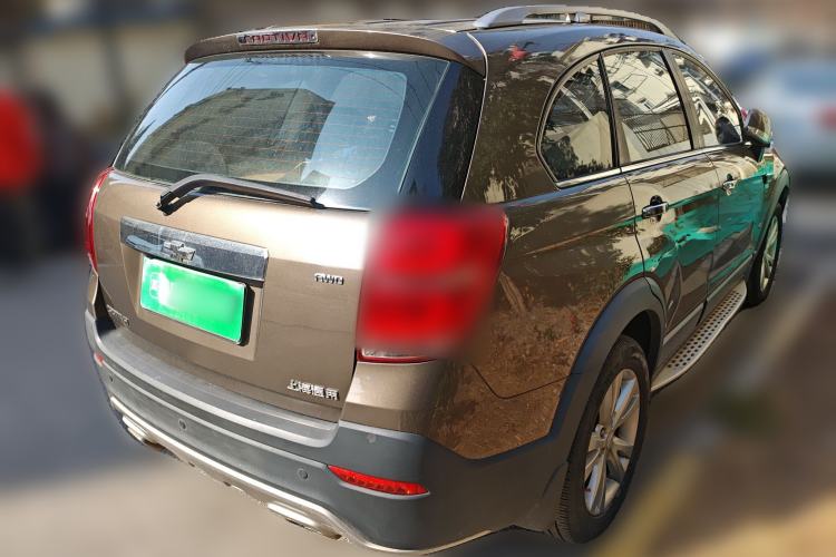 Used Chevrolet Captiva 2015 2.4L 4x4 Flagship Edition 7-Seater
