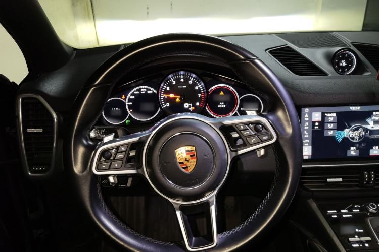 Used Porsche Cayenne 2018 Cayenne 3.0T Steering Wheel