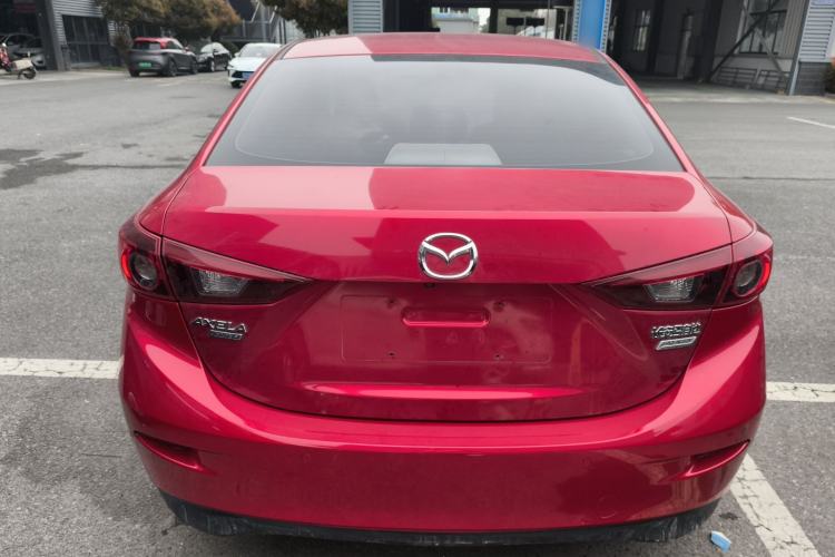 Used Mazda 3 Axela 2016 Sedan 1.5L Automatic Luxury Model