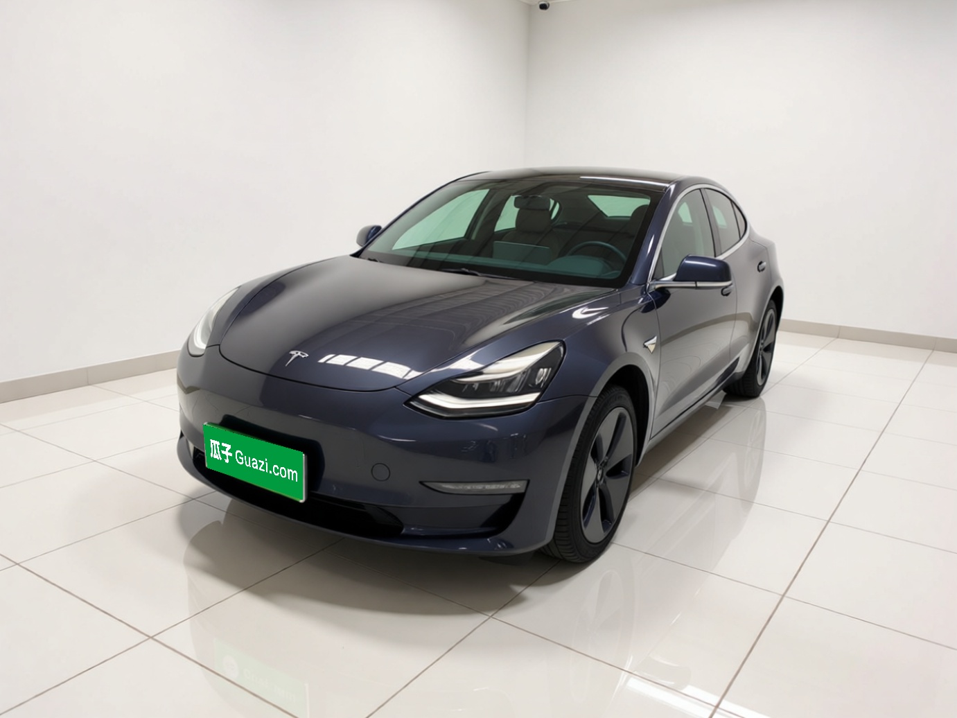Unter der Vorderseite des Autos