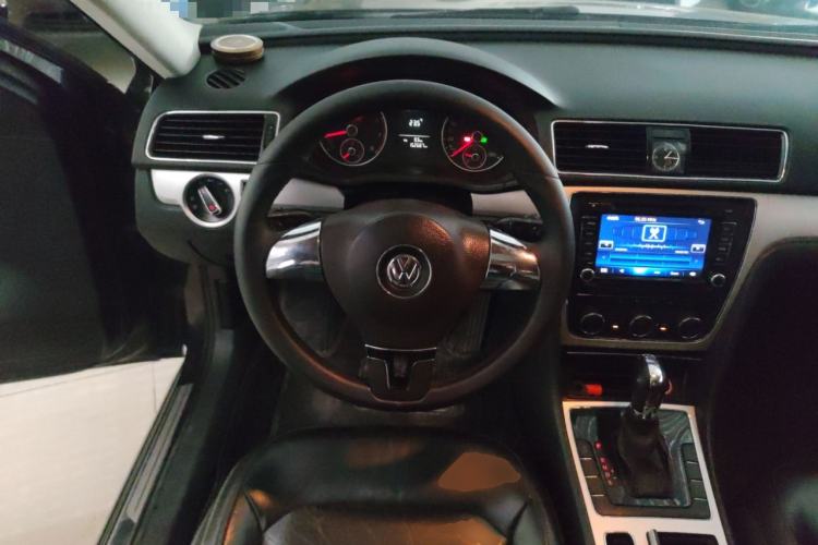 Used Volkswagen Passat 2011 1.8 TSI DSG Prestige Edition Steering Wheel