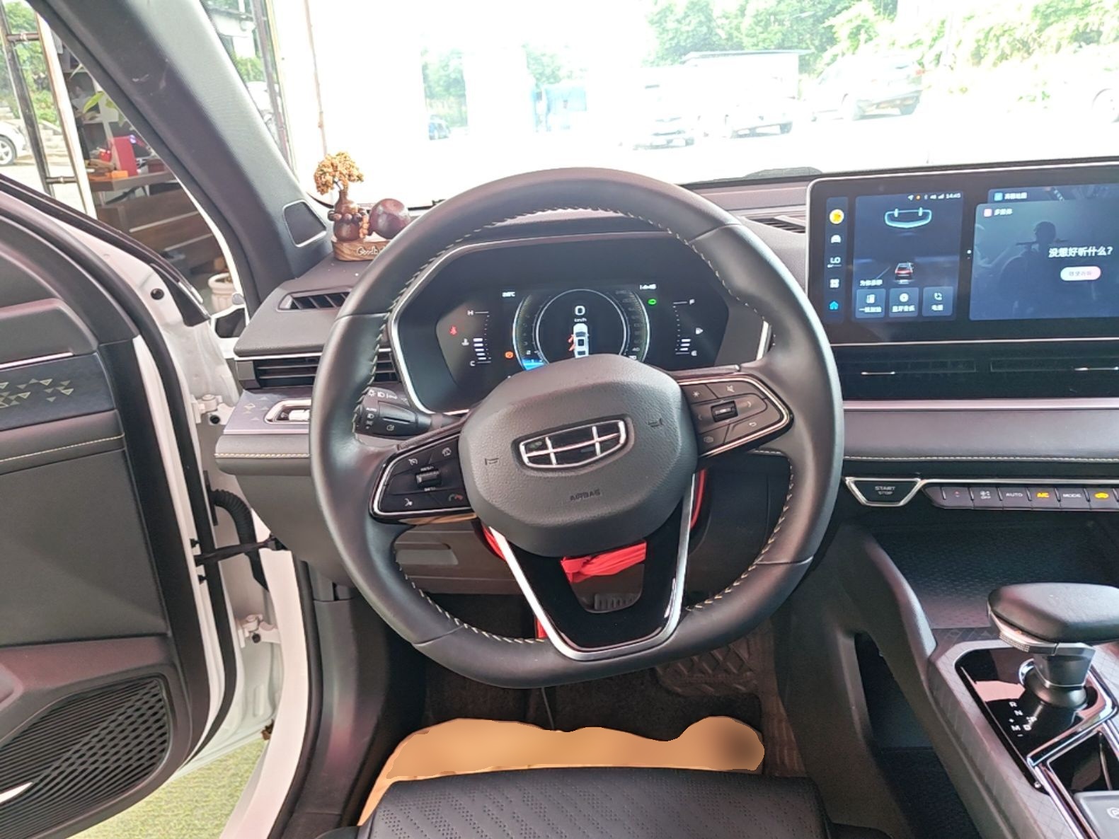 Geely Auto Preface 2023 1.5TD Fuyao Version — снимка 13