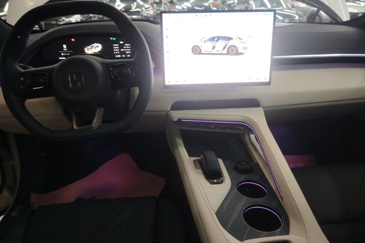 Used Zeekr 001 2025 YOU Edition 100 kWh All-Wheel Drive Center Console