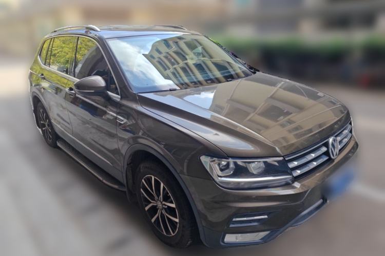 Used Volkswagen Tiguan L 2018 Revised Version 330TSI Automatic Two-Wheel Drive Comfort Edition Front Right 45 Deg