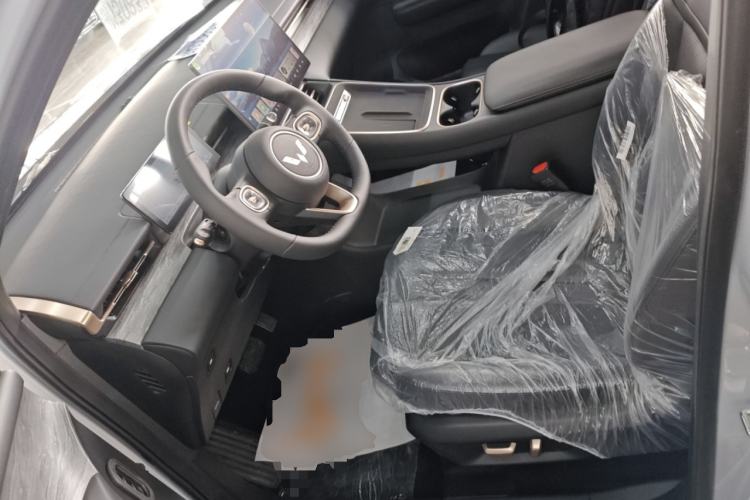 Used Wuling Xingguang S 2025 Model, 130km Leading Edition Left Front Seat