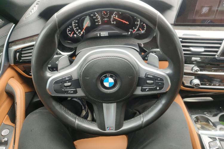 Used BMW 5 Series 2019 Facelifted 530Li Leading Edition M Sport Package
