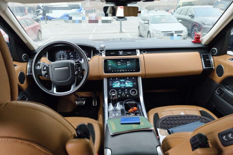 Used Land Rover Range Sport 2021 3.0 L6 YAO Black Edition Center Console