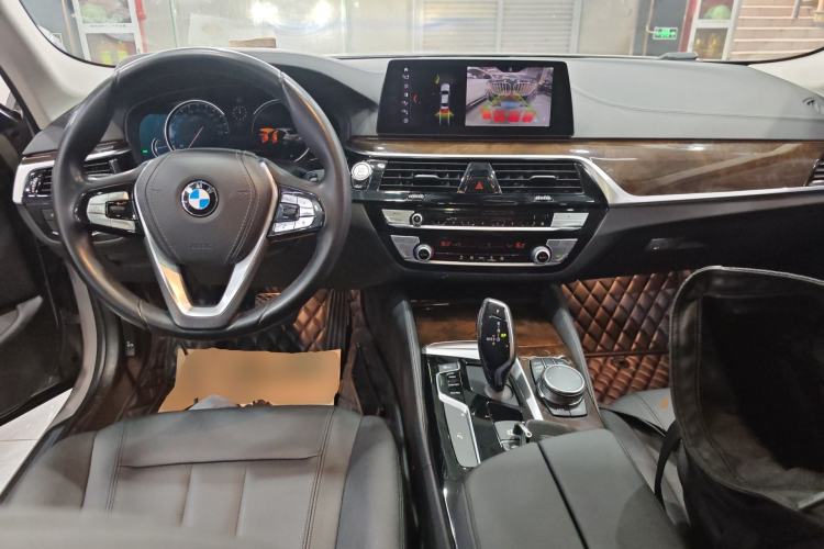 Used BMW 5 Series 2018 525Li Luxury Package Center Console