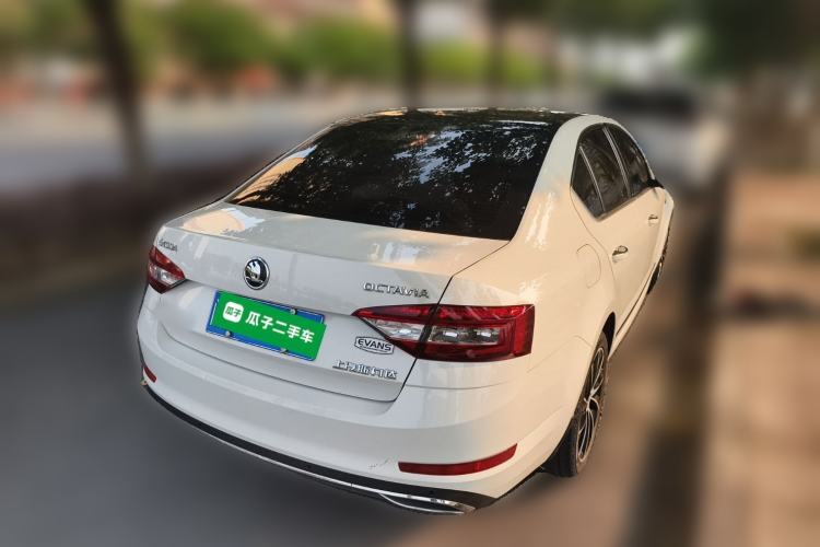 Used Skoda Octavia 2018 TSI280 DSG Luxury Edition Rear Right 45 Deg