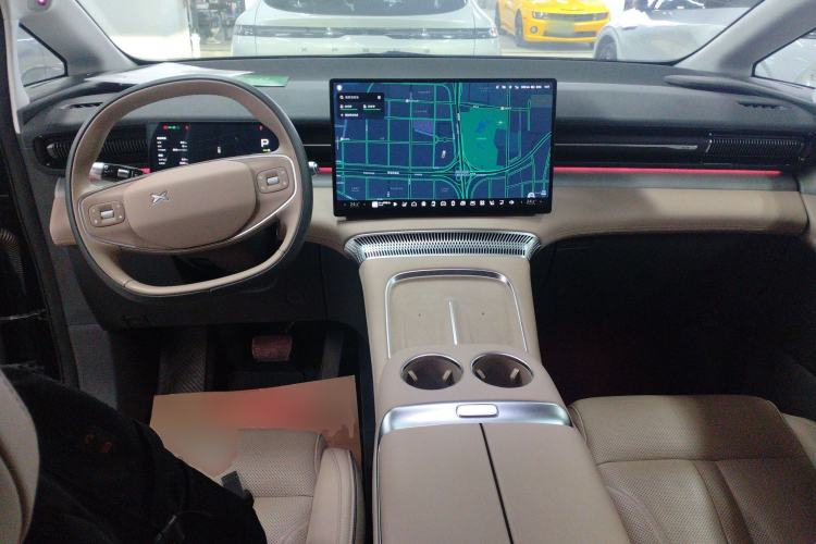 Used XPeng X9 2025 740 Ultra-Long Range Max Center Console