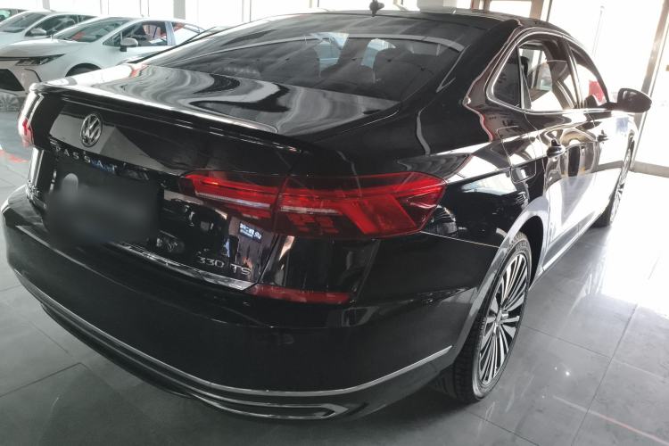 Used Volkswagen Passat 2019 330TSI Luxury Edition China VI Standard