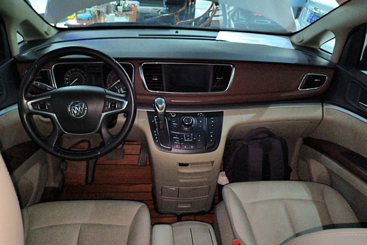 Used Buick GL8 2018 28T Luxury Model China VI Standard
