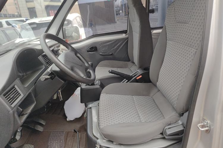 Used Wuling Zhiguang 2023 1.5L Practical Version 5/7 Seats
