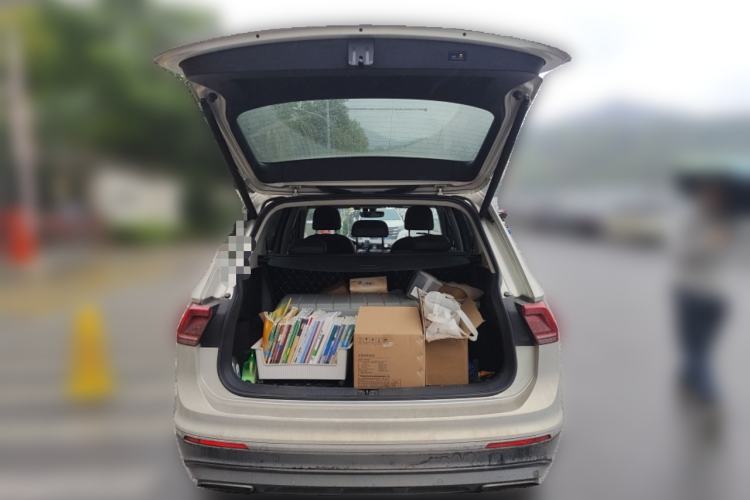 Used Volkswagen Tiguan L 2018 380TSI Automatic All-Wheel Drive Luxury Edition Trunk