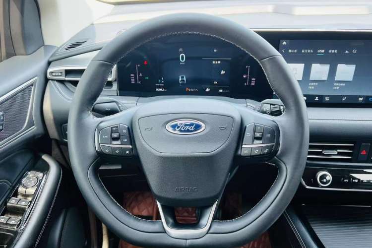 Used Ford Edge 2021 PLUS EcoBoost 245 Two-Wheel-Drive Platinum Edition 5 Seats