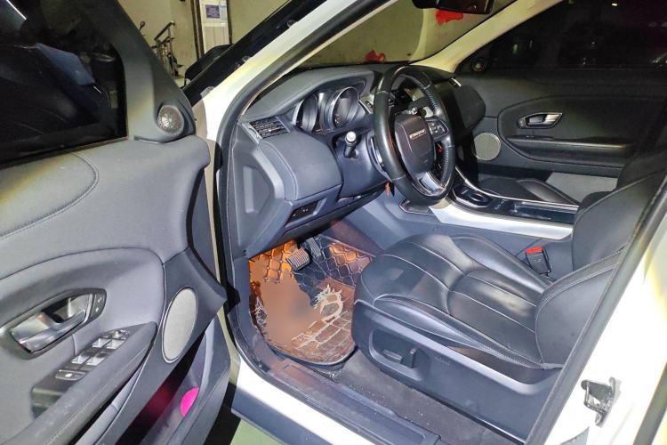 Used Land Rover Range Evoque 2016 2.0T PURE Style Edition Driver Seat