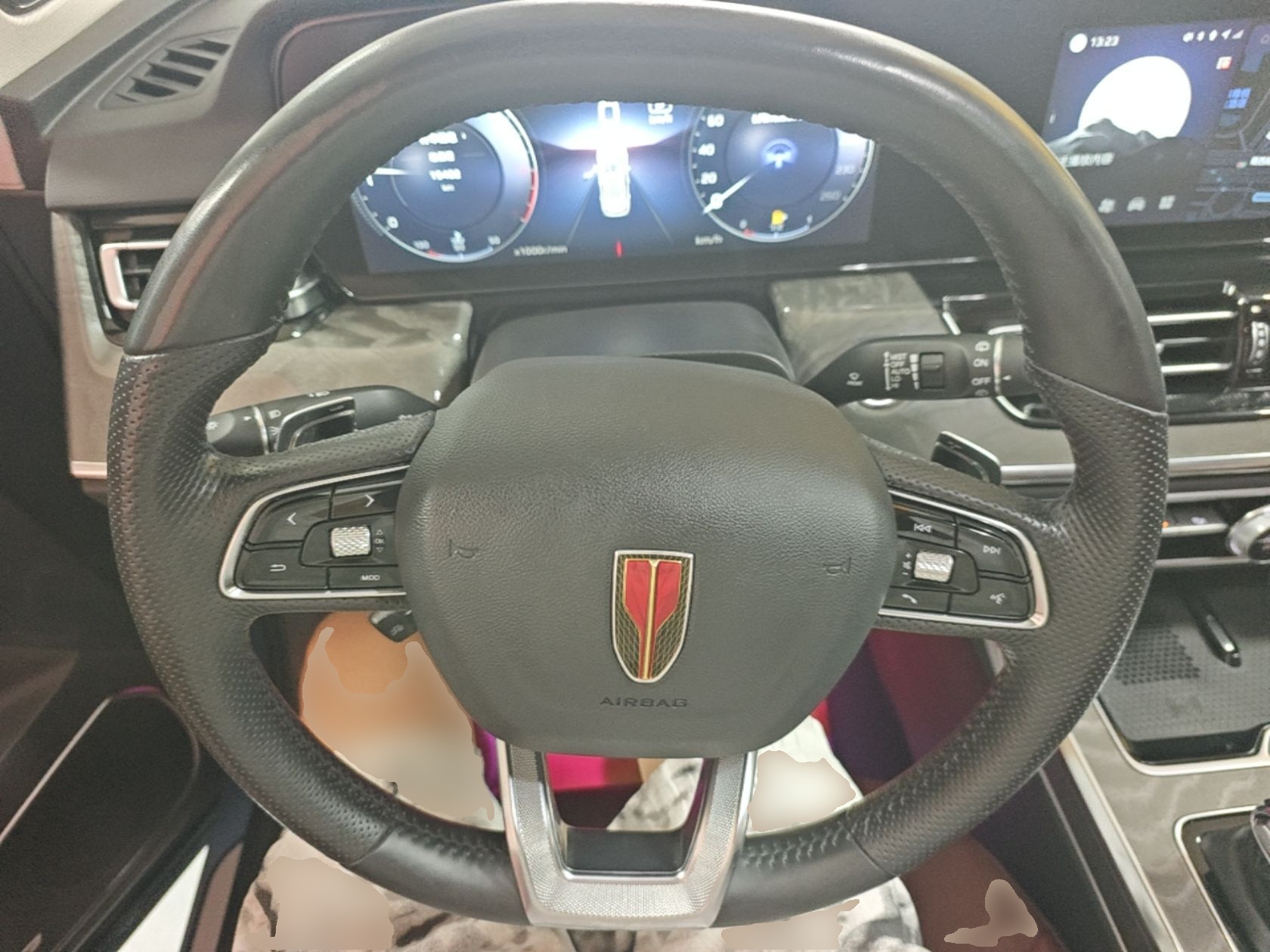 Hongqi HS5 2023 2.0T Four-Wheel Drive Flagship Pro Edition - Chinese Trim Ling — снимка 13